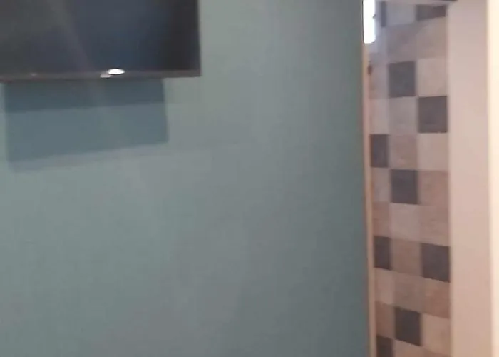 La Renaissance Hotel *