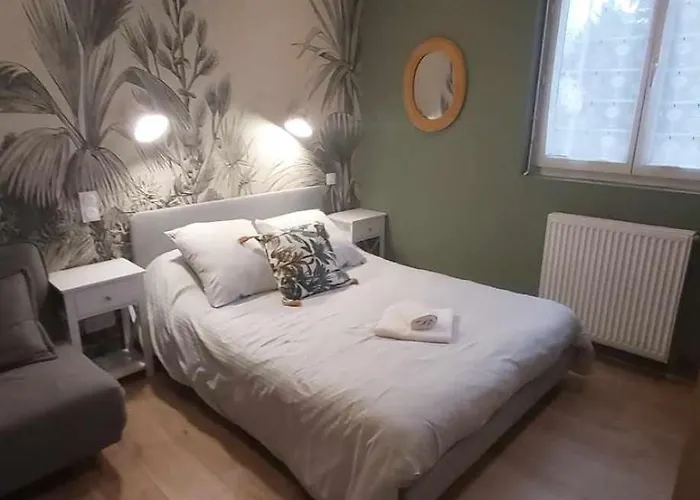 La Renaissance Hotel