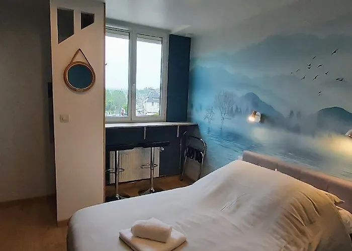 La Renaissance Hotel *